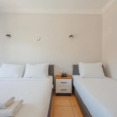 7 Brothers Hotel 3*